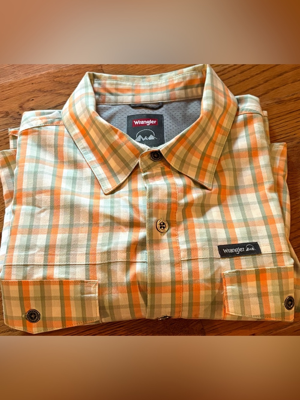 Wrangler Men's Outdoor Short Sleeve Utility Shirt w/Moisture Wicking, Size Large